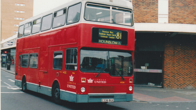 London United MCW Metrobus M1336 : Hounslow Central : June 2003 London United MCW Metrobus M1336 : Hounslow Central : June 2003