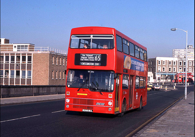 Metrobus M1268 [David Bowker]