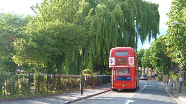 RML897 ~ Clapton Pond ~ 18 Jul 2005 [Peter Osborn]