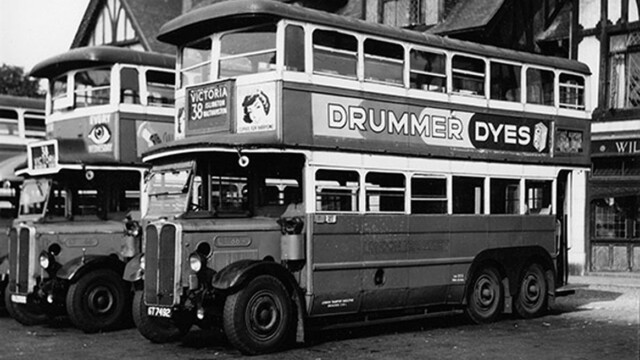 LT864 [GT 7492] at Chingford Royal Forest Hotel [LBM Collection]