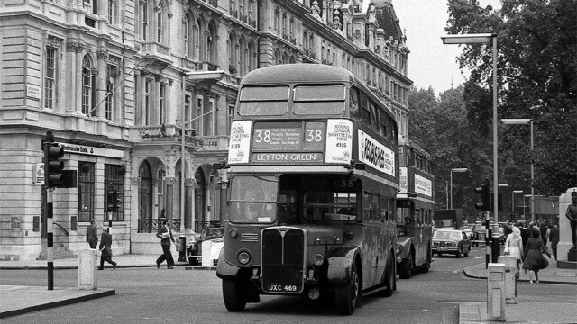 In the 1970s, RTs helped out at several garages when there was a shortage of RM spares, and used Routemaster blinds: RT1161 in Grosvenor Gardens; c1976 [David Flett]