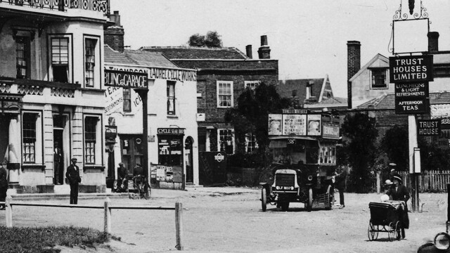 LGOC AEC B-type at The Castle, Woodford [Photomatic ~ LBM Collection]