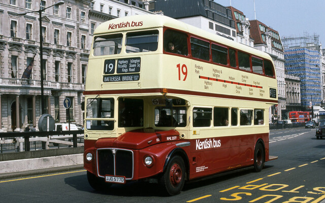 Kentish Bus RML2577; Hyde Park Cormer [Mike Harris]