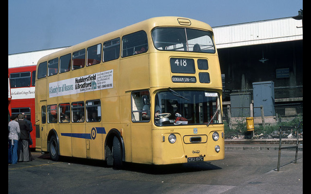 On-hire Bournemouth Corporation Daimler Fleetline 197 leaves Kingston station. © Mike Harris On-hire Bournemouth Corporation Daimler Fleetline 197 leaves Kingston station. © Mike Harris