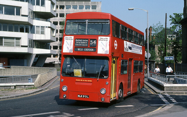 DMS513, East Croydon © Mike Harris DMS513, East Croydon © Mike Harris