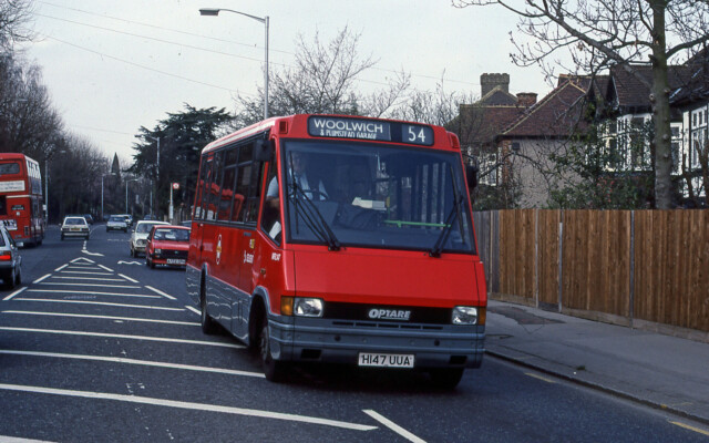 Optare Metrorider MRL47 on a Sunday 54 working; Addiscombe Road; © David Bowker Optare Metrorider MRL47 on a Sunday 54 working; Addiscombe Road; © David Bowker