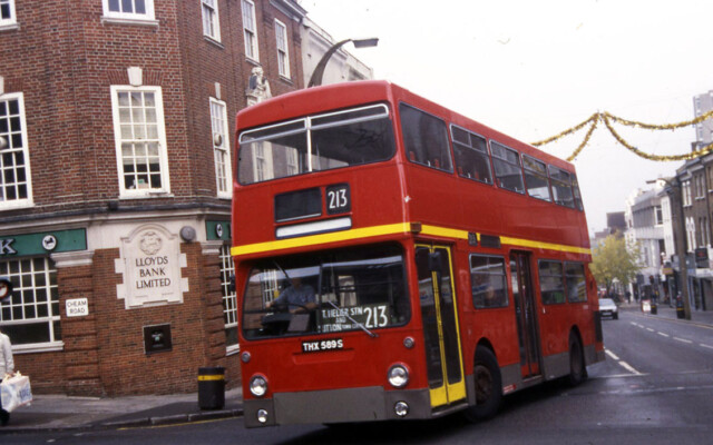 D2589 in Sutton on the temporary St Helier shuttle (in the unbranded remains of SuttonBus livery), 1988 © John Parkin D2589 in Sutton on the temporary St Helier shuttle (in the unbranded remains of SuttonBus livery), 1988 © John Parkin